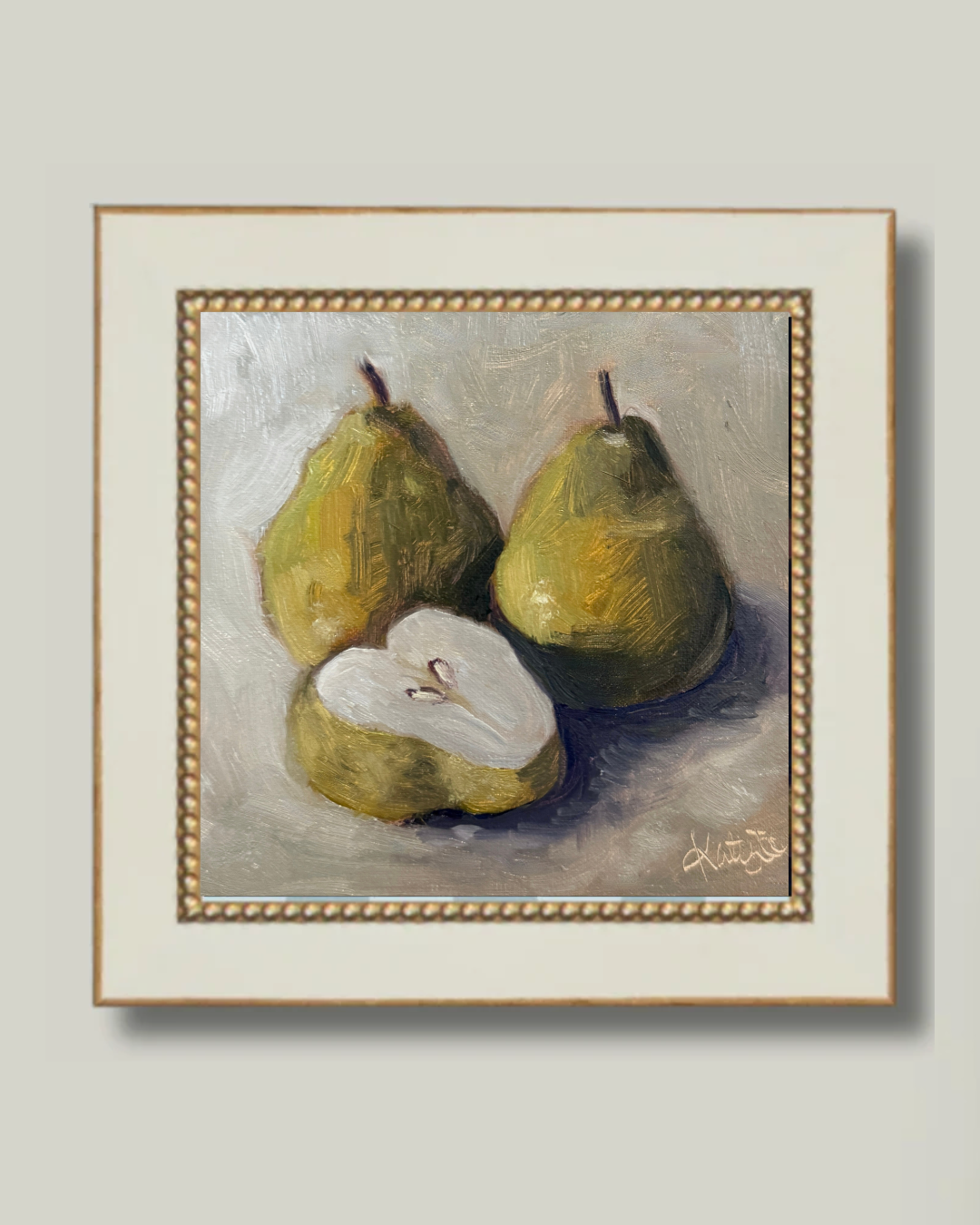 “Sliced Pear” White Gold Bead Frame