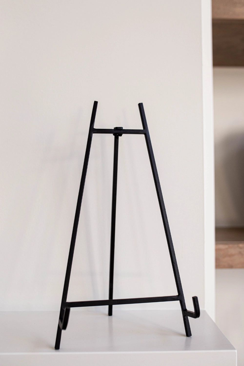 Art Photo Easel | Black Iron Stand | Medium